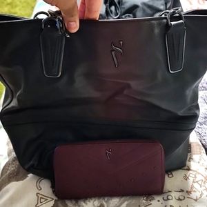 Simply Vera Wang Tote w/ Matching Wallet